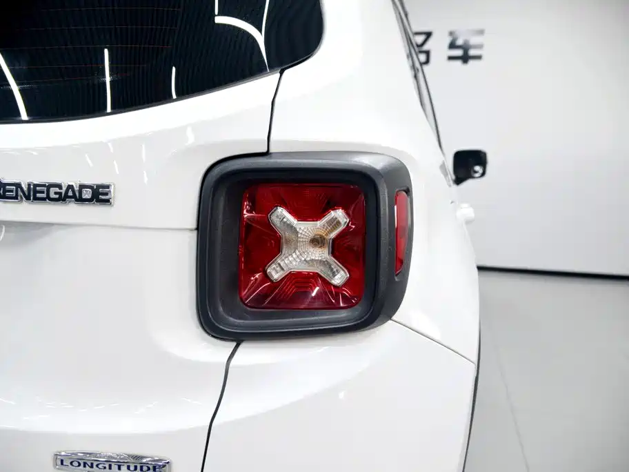 Jeep Renegade 2019 2018 Connected Large Screen Edition 180T Automatic Power
