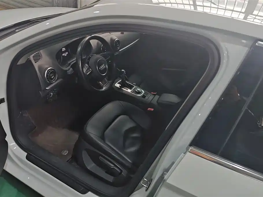 Audi A3 2016 Limousine 35 TFSI Progressive фото 9