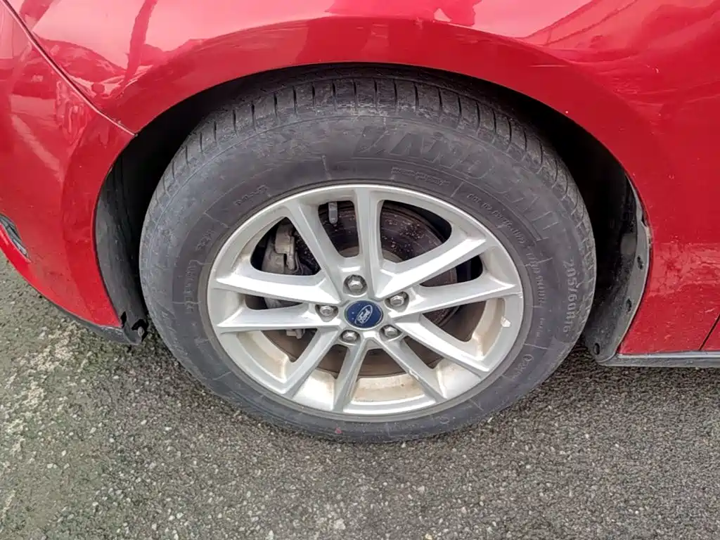 Photo 23 - Ford Focus