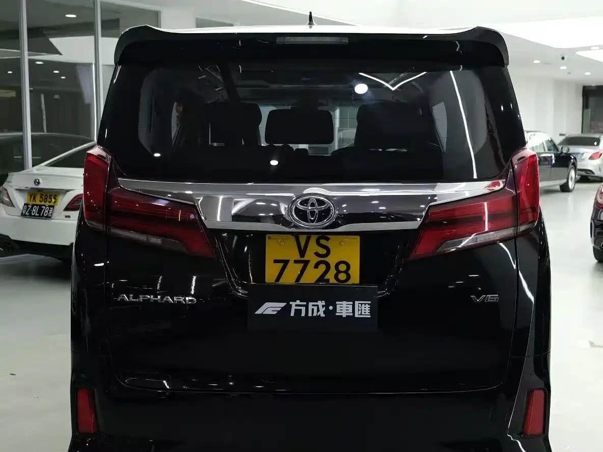Toyota Alphard 2018 Facelift 3.5L Luxury Edition фото 12