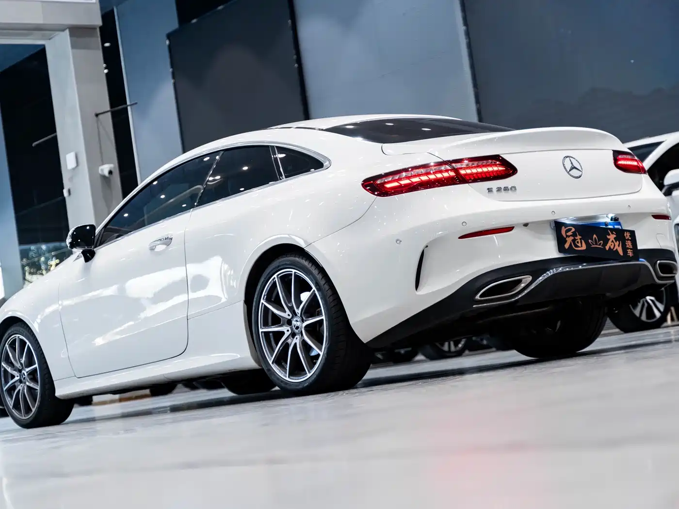 MERCEDES-BENZ E-CLASS (IMPORTED)