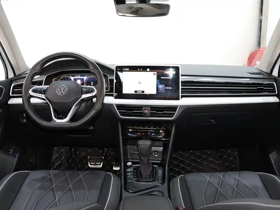 Volkswagen Tiguan L 2024 330TSI Automatic 2WD R-Line Premium Enjoyment Edition фото 11