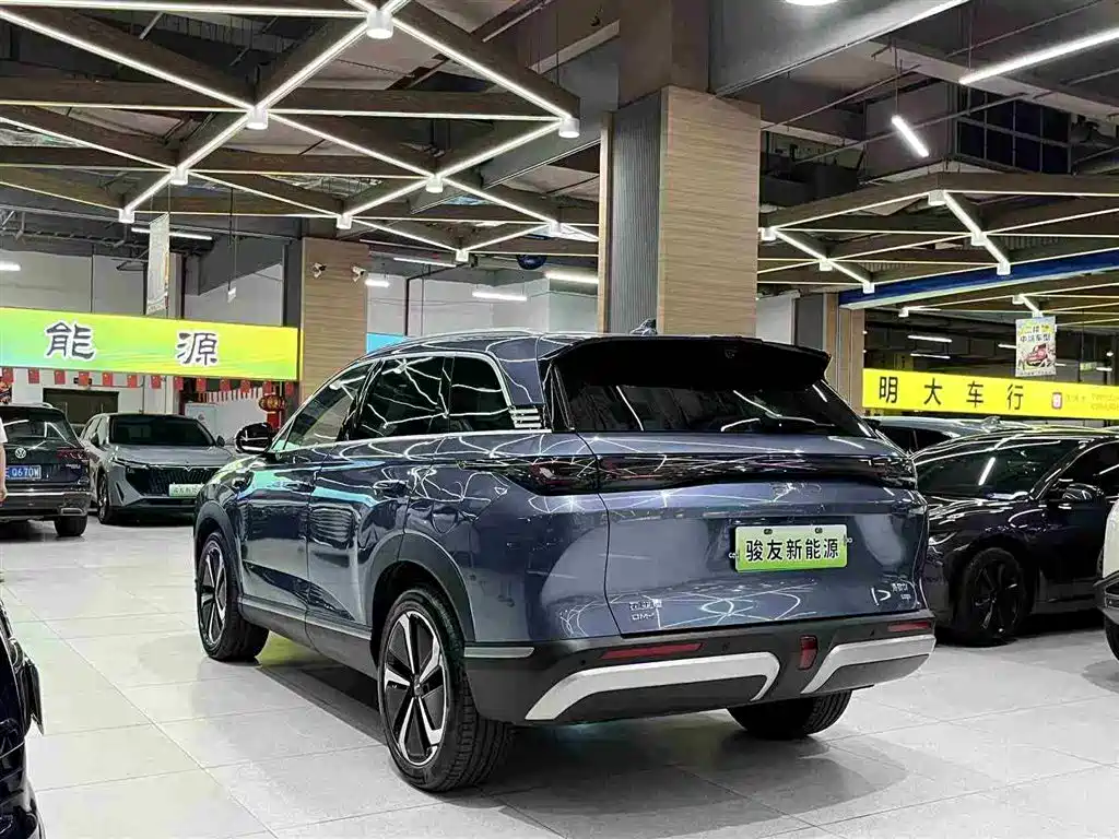 BYD Hai Shi 07 DM-i 2025 150 Pilot+ Edition фото 4