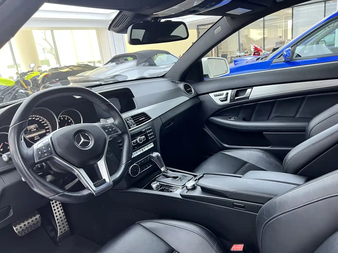 Mercedes-Benz C-Class AMG 2012 AMG C 63 Coupe Dynamic фото 4