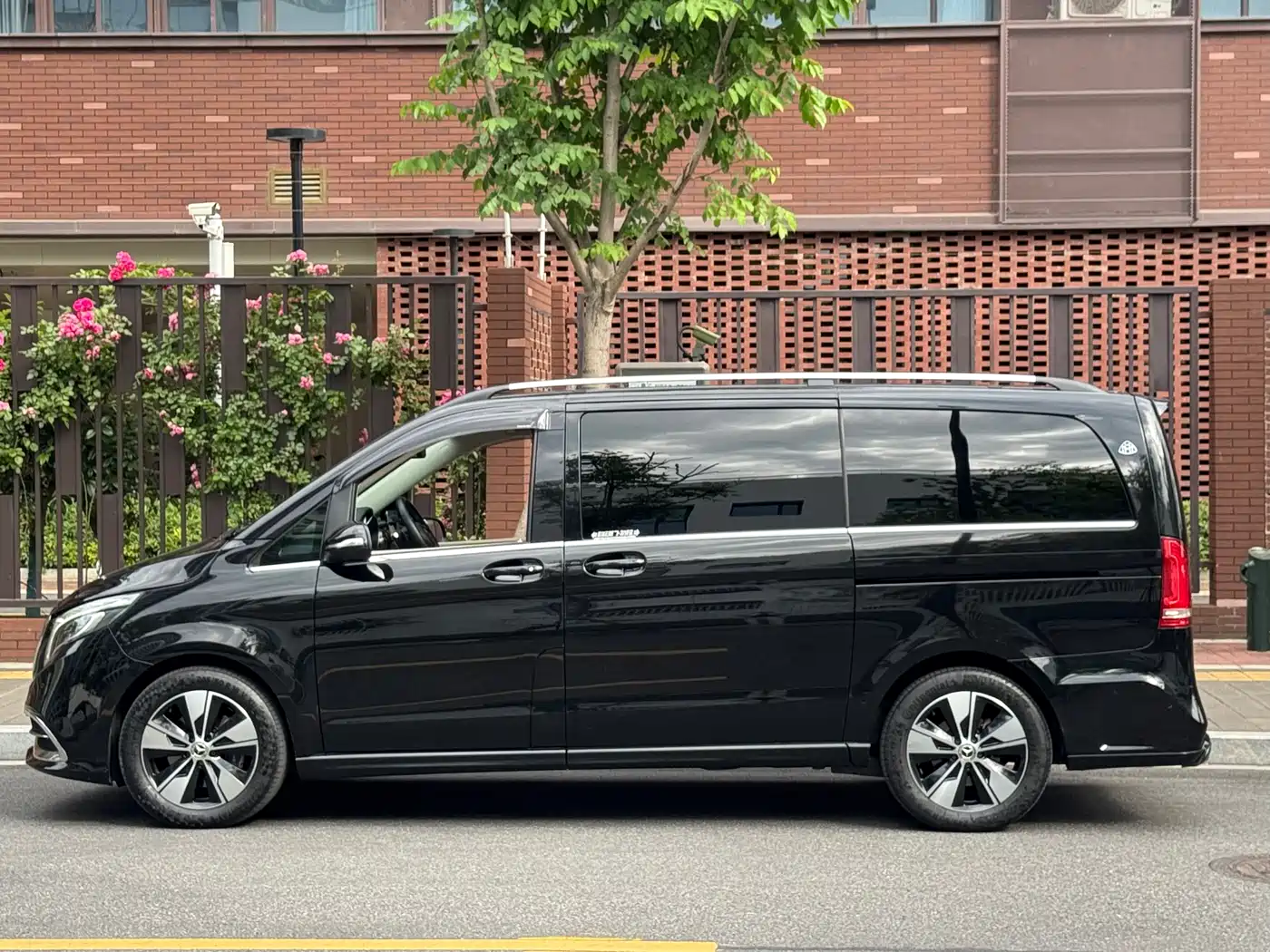 Mercedes-Benz V-Class 2020 V 260 Luxury Edition фото 5