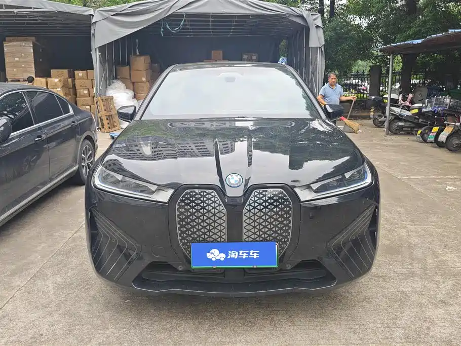 BMW iX 2022 xDrive40 фото 2