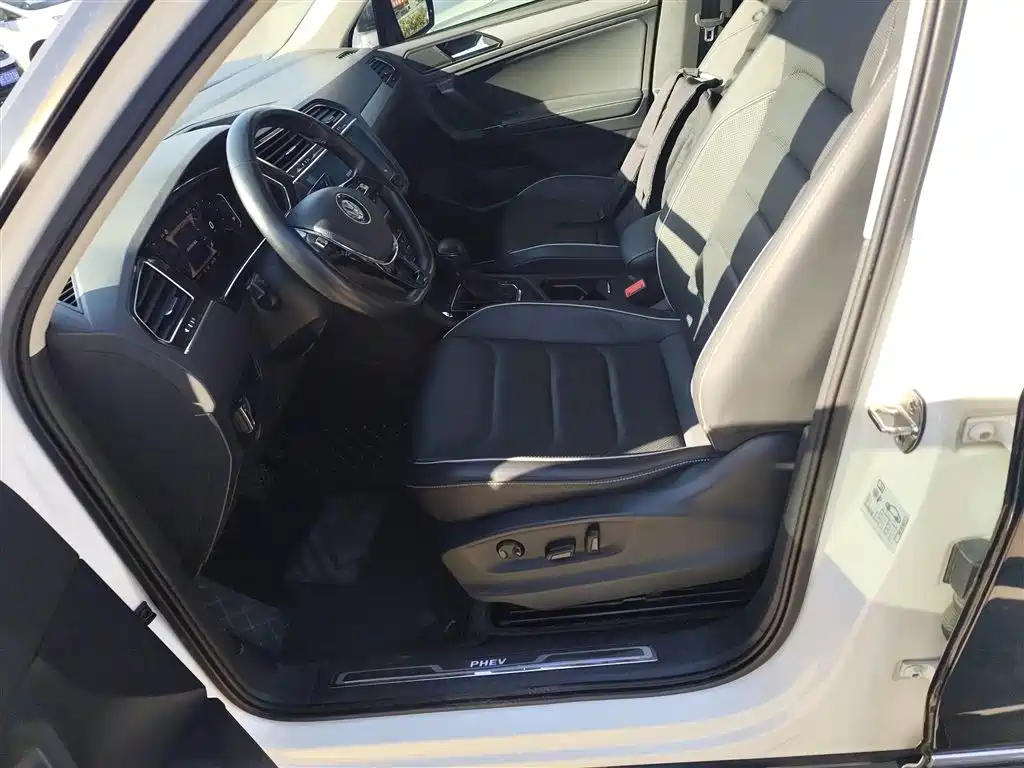 Volkswagen Tiguan L PHEV 2020 430PHEV Plug-in Hybrid Flagship Edition фото 12