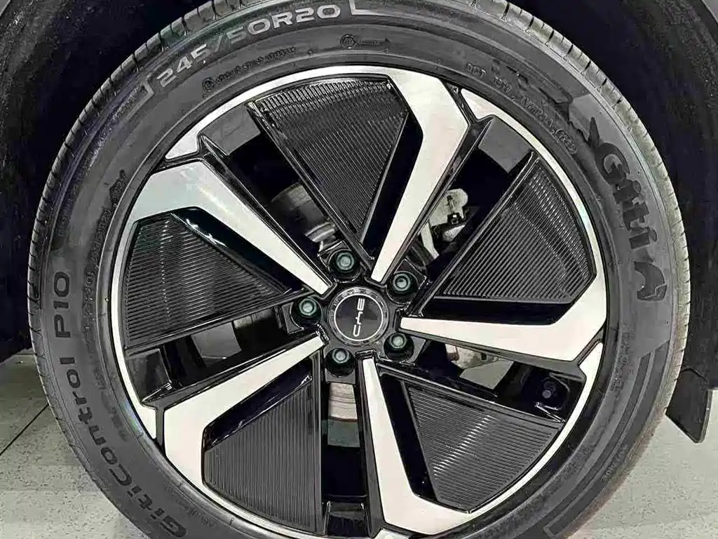 BYD Hai Shi 07 DM-i 2025 150 Pilot+ Edition фото 15