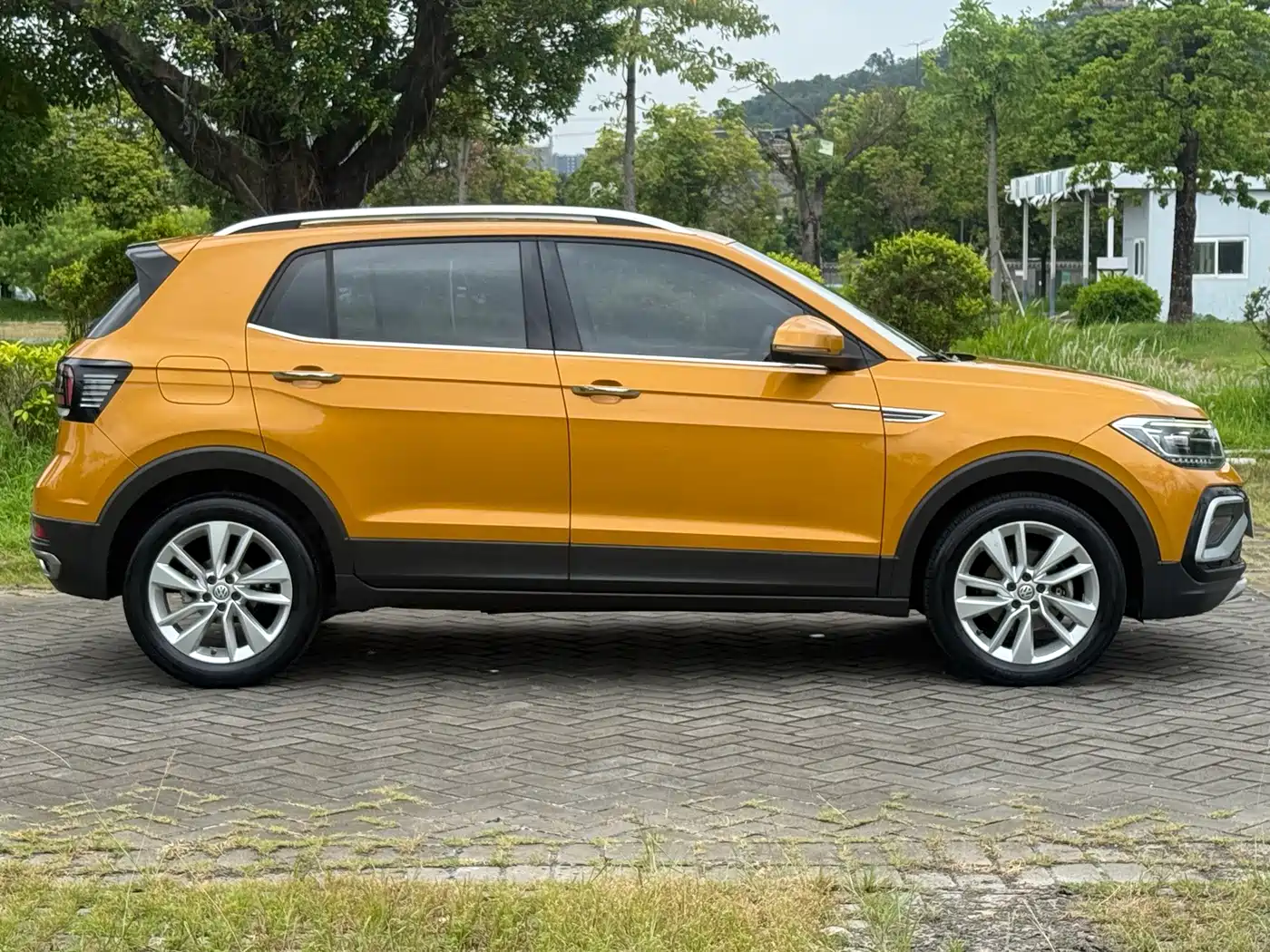 Фото 11 - Volkswagen T-Cross