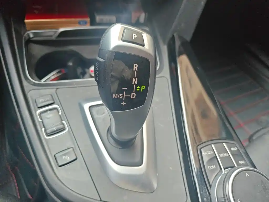 BMW 3 Series GT 2019 320i M Sport Package фото 10