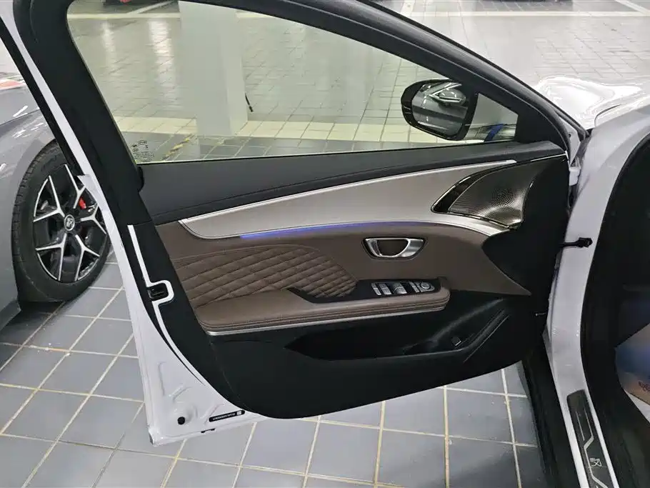 BYD Han 2023 EV Champion Edition 605KM FWD Premium фото 7