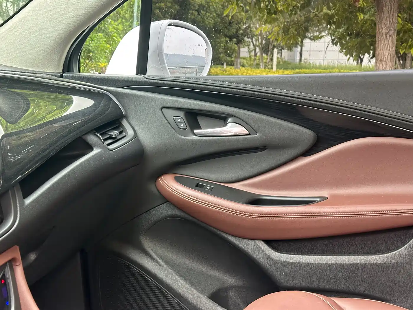 Buick Envision Plus 2018 28T 4WD Luxury фото 15