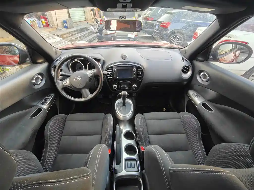 INFINITI ESQ