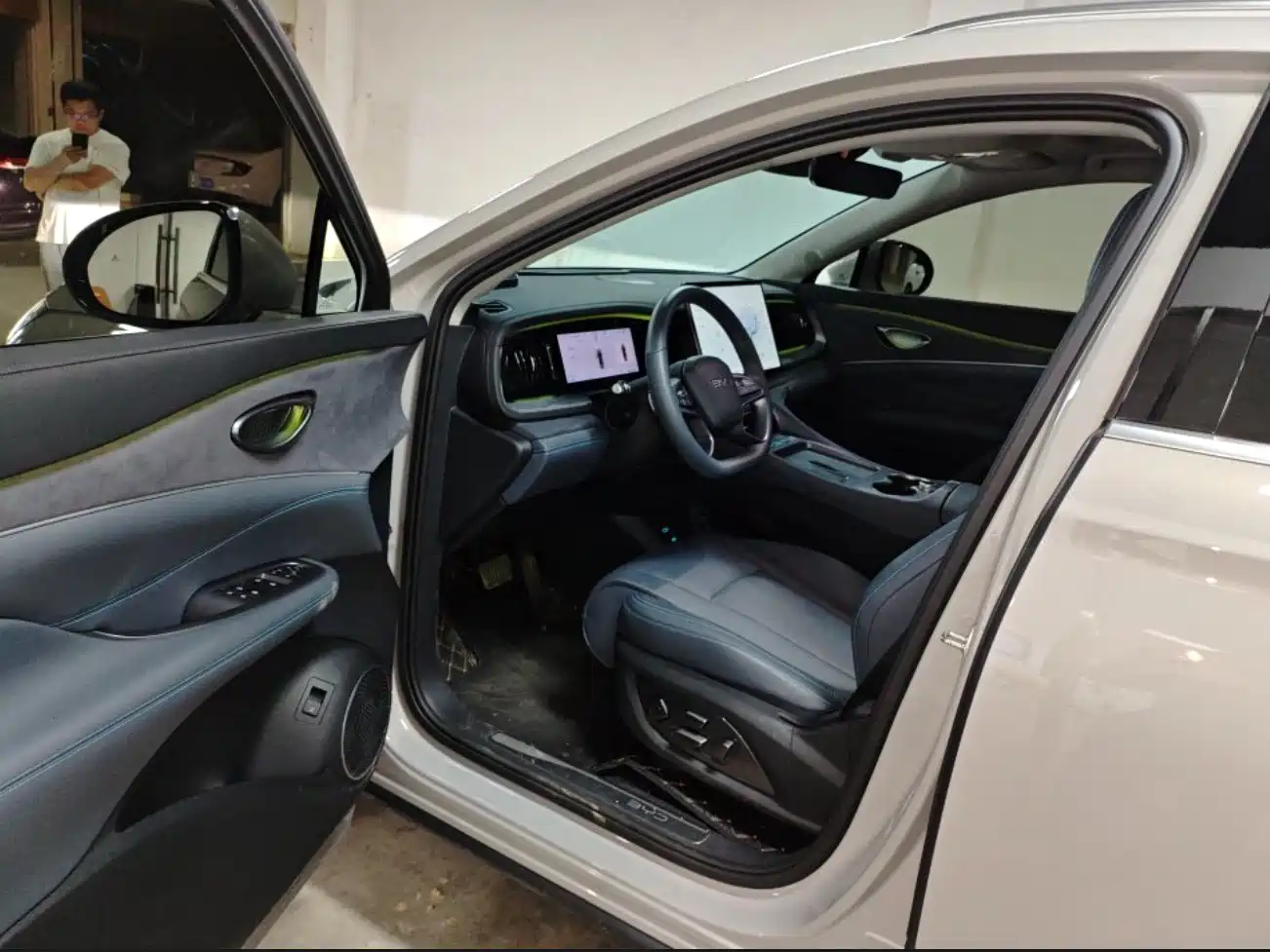 BYD Hai Shi 07 DM-i 2025 150 Pilot+ Edition фото 3