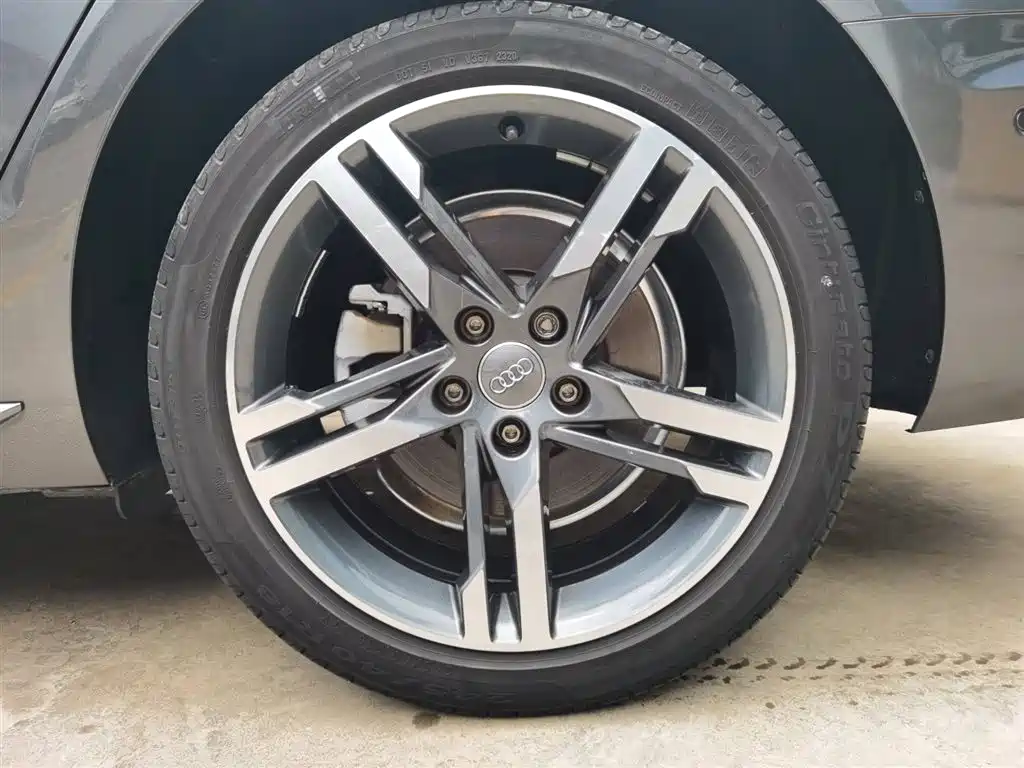 Audi A4L 2020 40 TFSI Luxury Dynamic фото 30