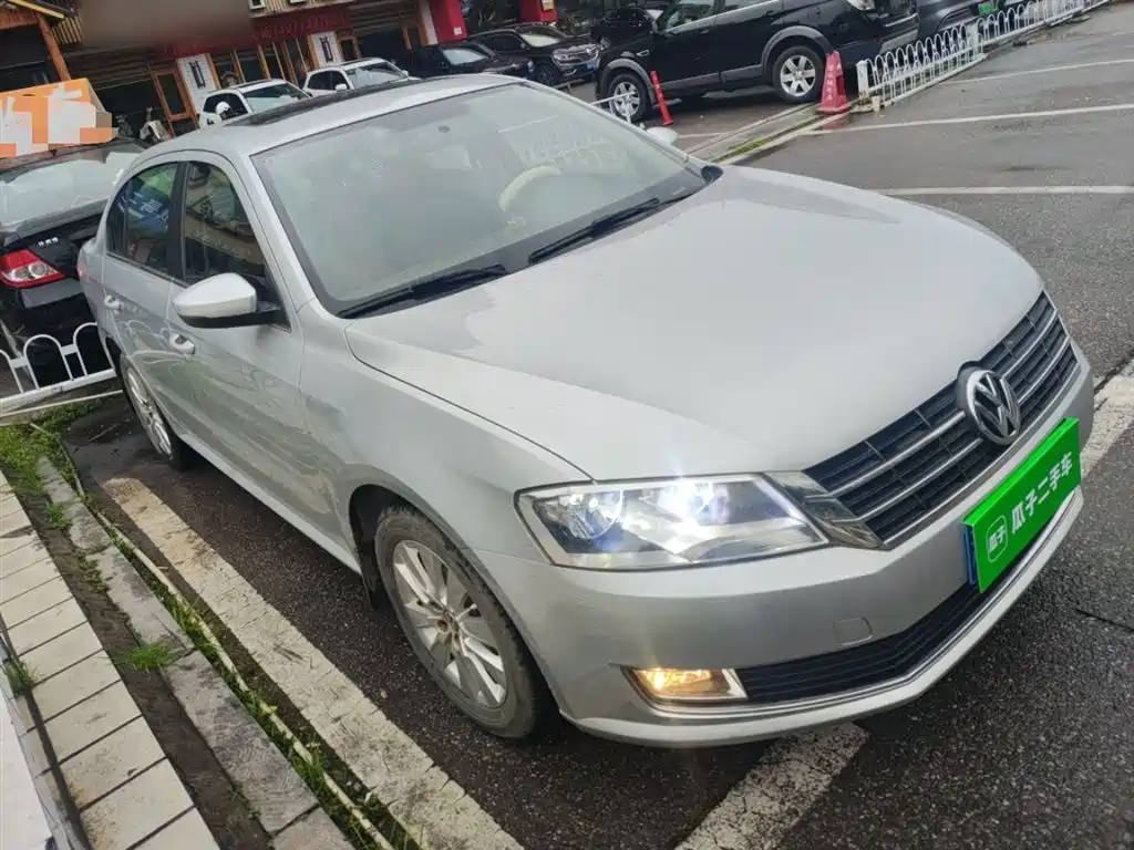 Volkswagen Lavida 2013 Facelift Classic 1.6L Automatic Comfort фото 22