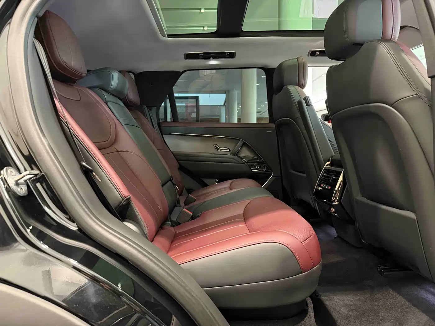 Land Rover Range Rover Sport 2023 400PS Dynamic SE фото 18