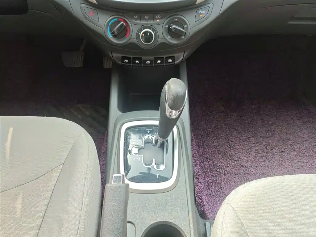 Chevrolet Sail 2018 Sail 3 1.3L AMT Ideal фото 14