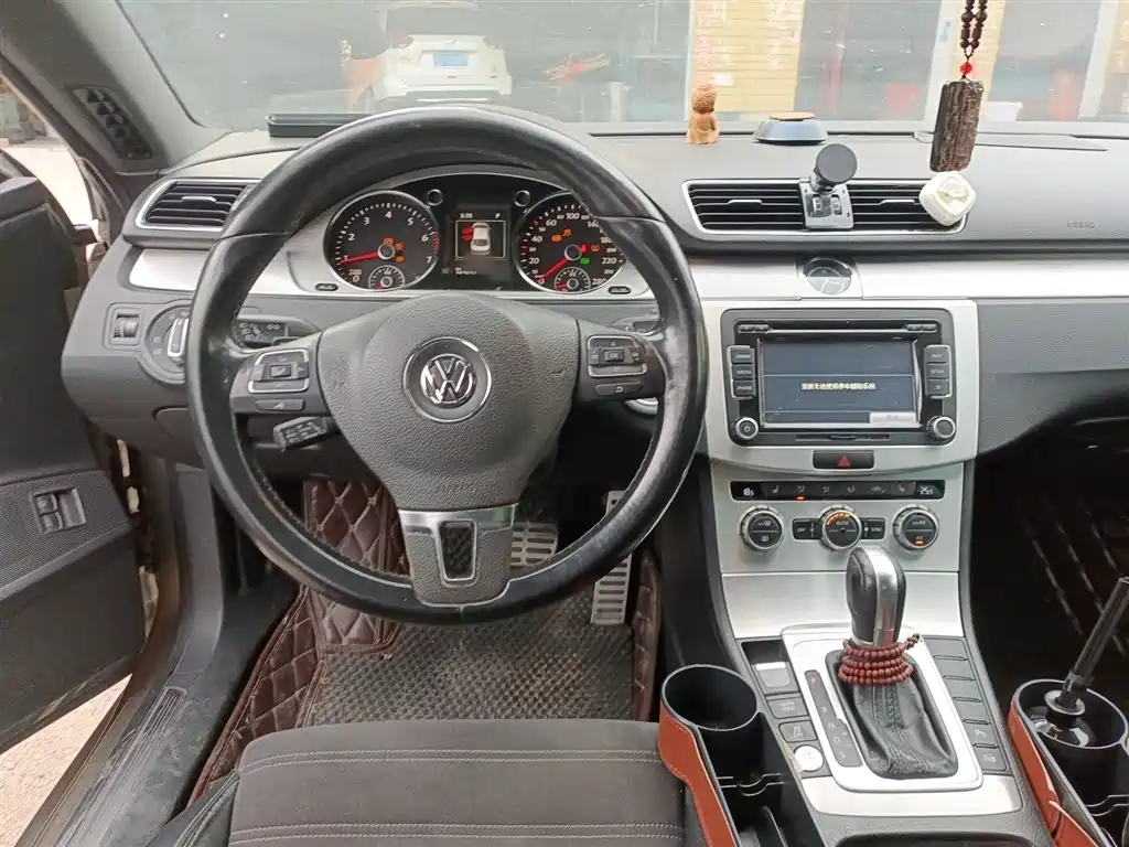 Volkswagen FAW-Volkswagen CC 2015 2.0TSI Luxury фото 3
