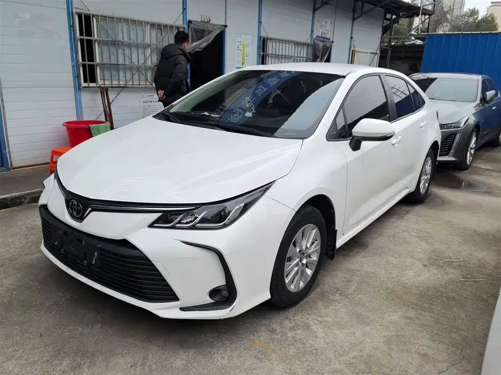 Toyota Corolla 2022 1.2T S-CVT Pioneer PLUS Edition фото 2