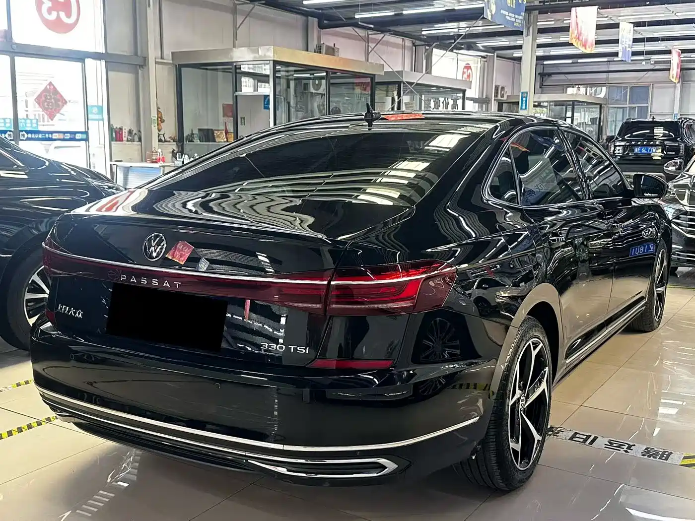 Volkswagen Passat 2022 330TSI Starlight Elite Edition фото 5