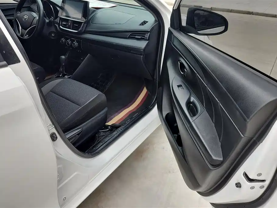 Toyota Vios 2022 1.5L CVT Venture CARE Edition фото 8