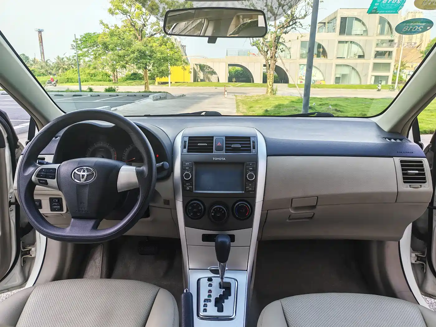 Toyota Corolla 2013 Special Edition 1.6L Automatic Cool GL фото 8