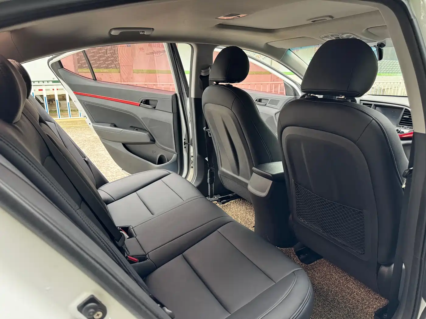 Hyundai Elantra 2016 1.4T DCT Dynamic·Vitality фото 13