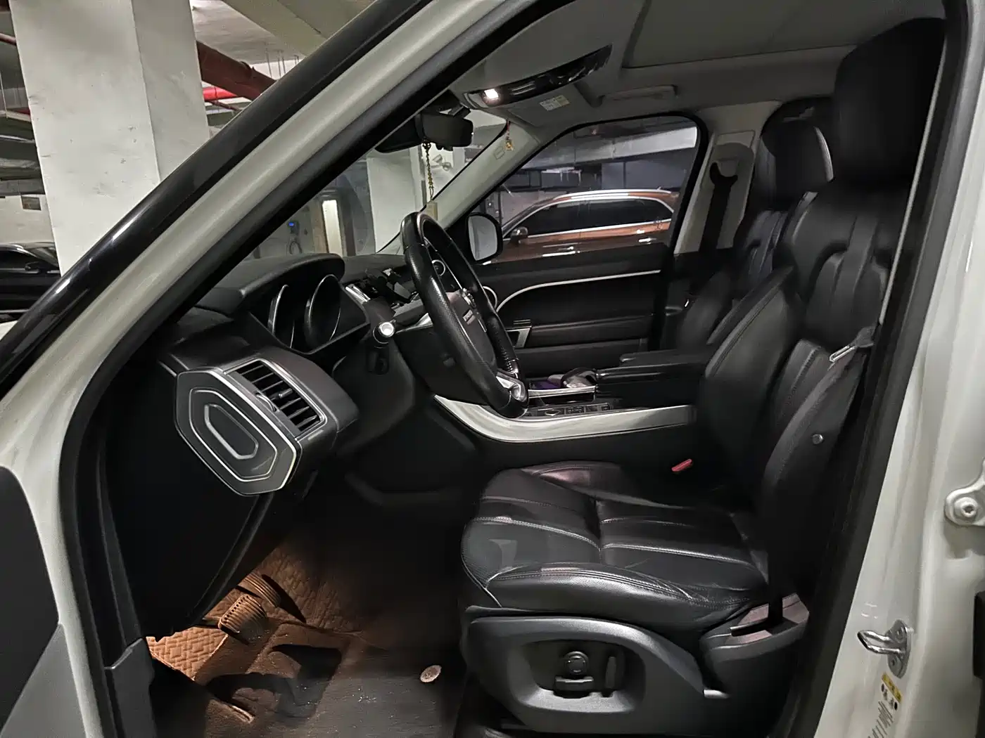 Land Rover Range Rover Sport 2017 3.0 SC V6 SE фото 6