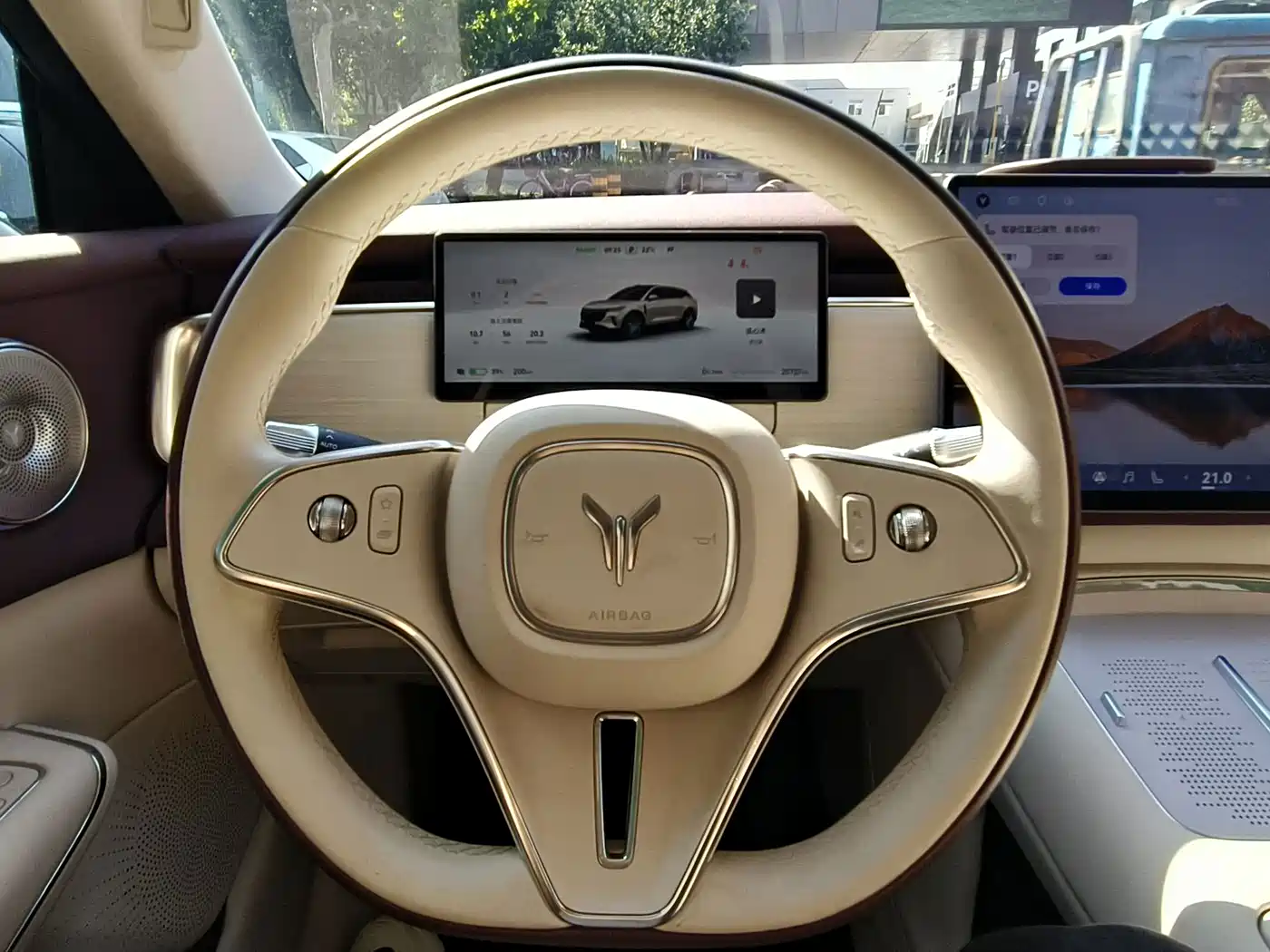 Voyah Courage 2025 2025 Model 2WD Huawei Qiankun Edition