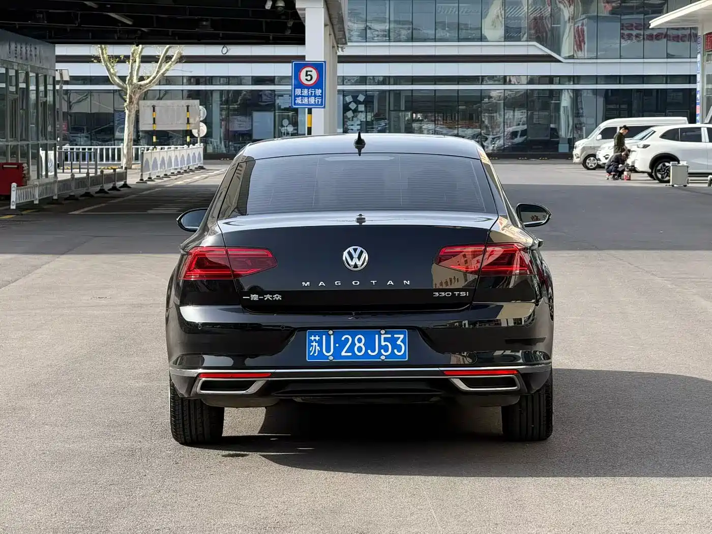 VOLKSWAGEN MAGOTAN