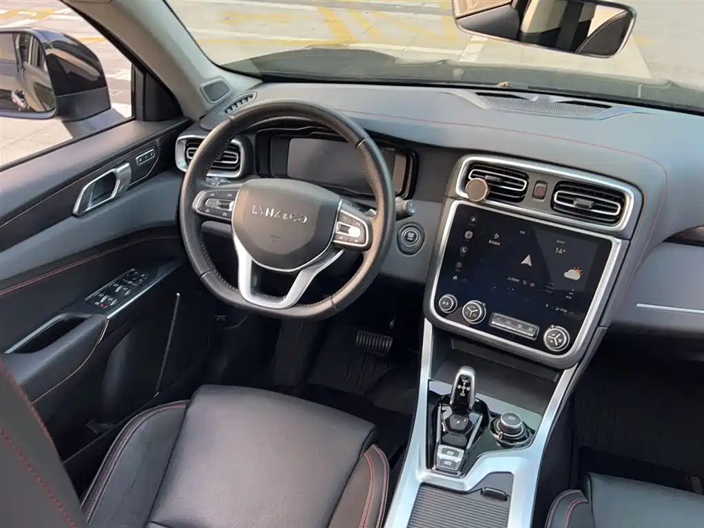 Lynk & Co 01 2019 2.0T AWD Pro Edition China V фото 19