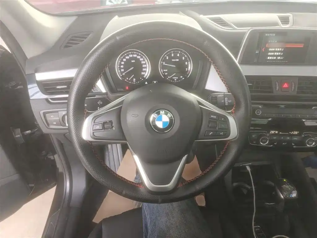 BMW X1 2019 sDrive20Li Leading Model фото 11