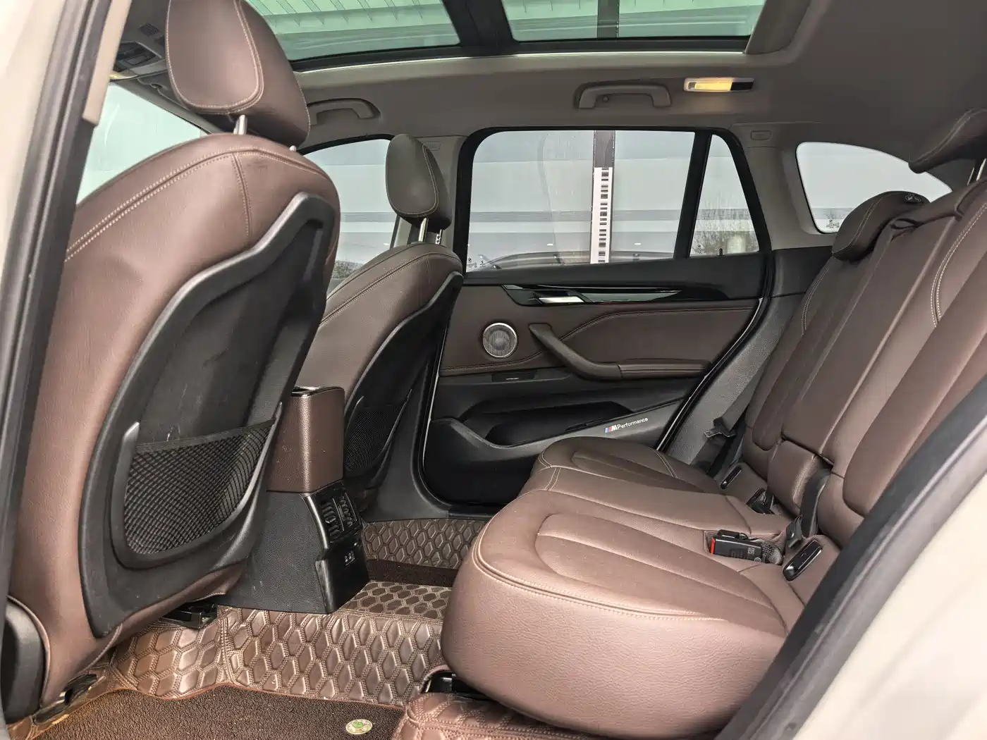 BMW X1 2021 sDrive25Li Leading фото 12