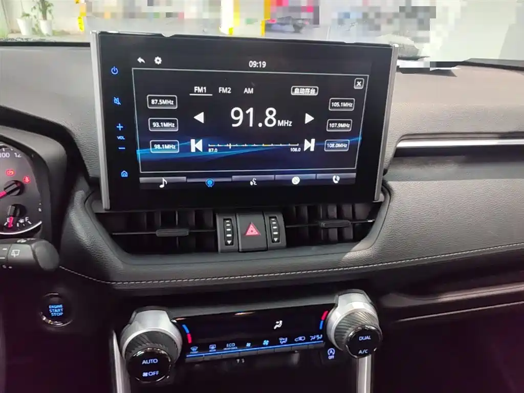 Toyota Wildlander 2020 2.0L CVT AWD Luxury Edition фото 13