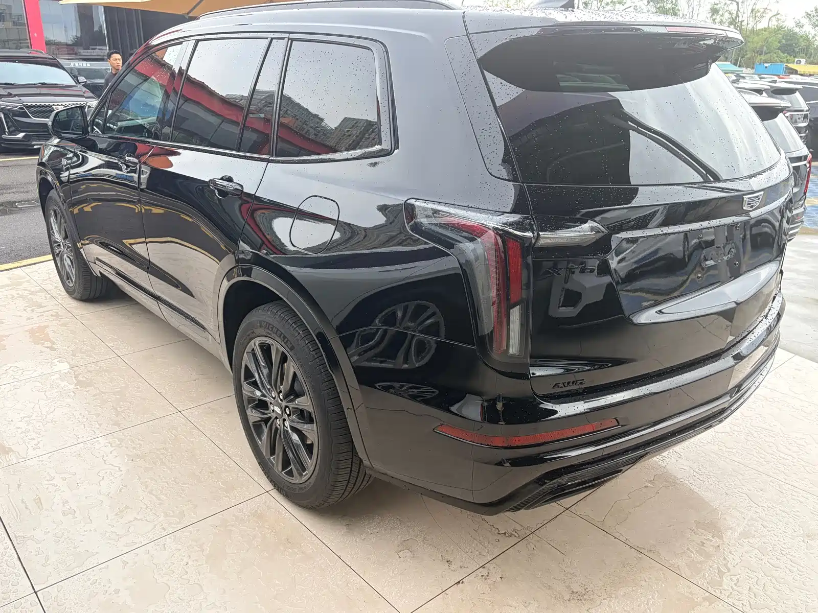 Фото 4 - Cadillac XT6