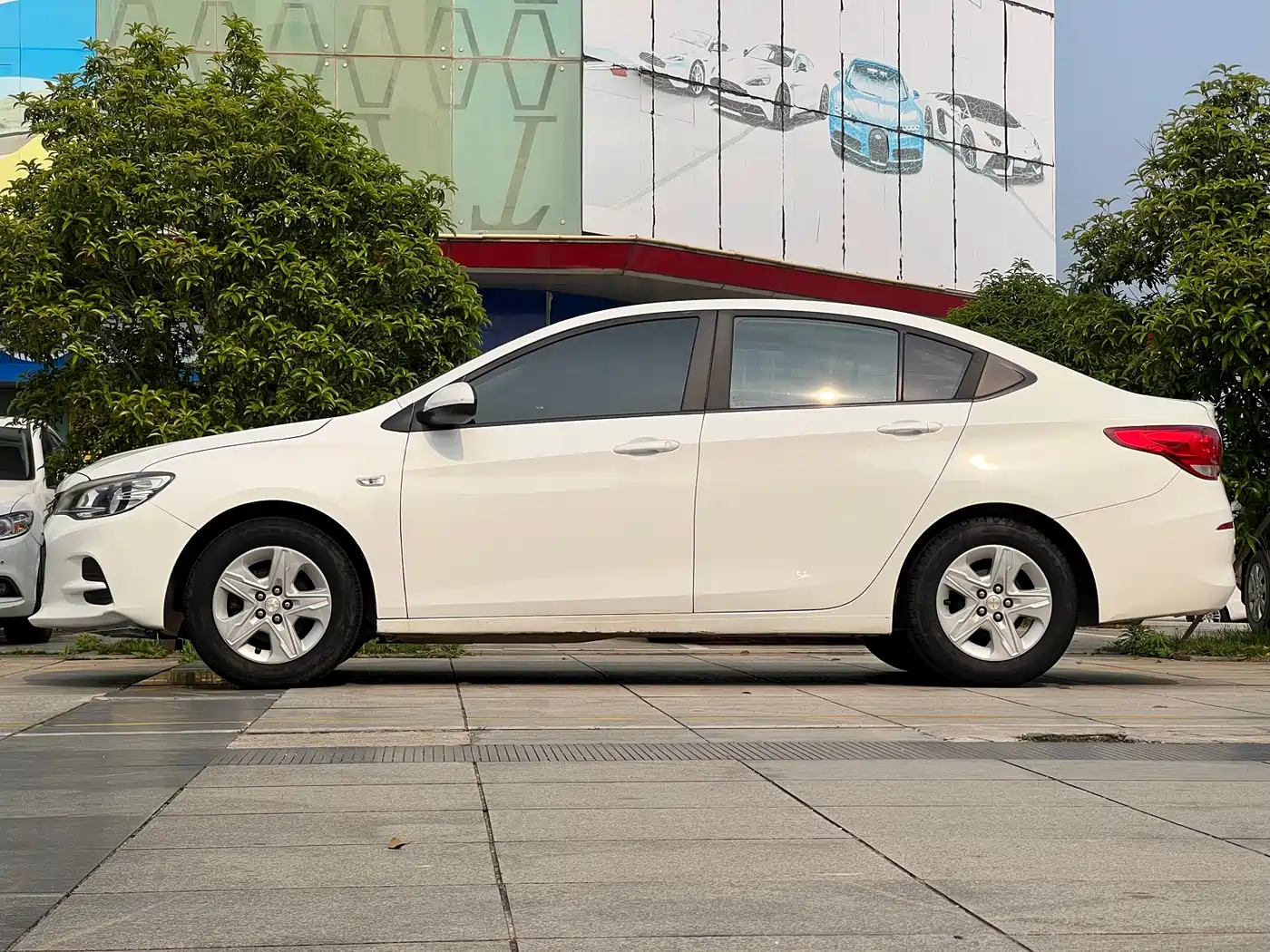 Chevrolet Cavalier 2016 Model 1.5L Automatic Delight Edition фото 4