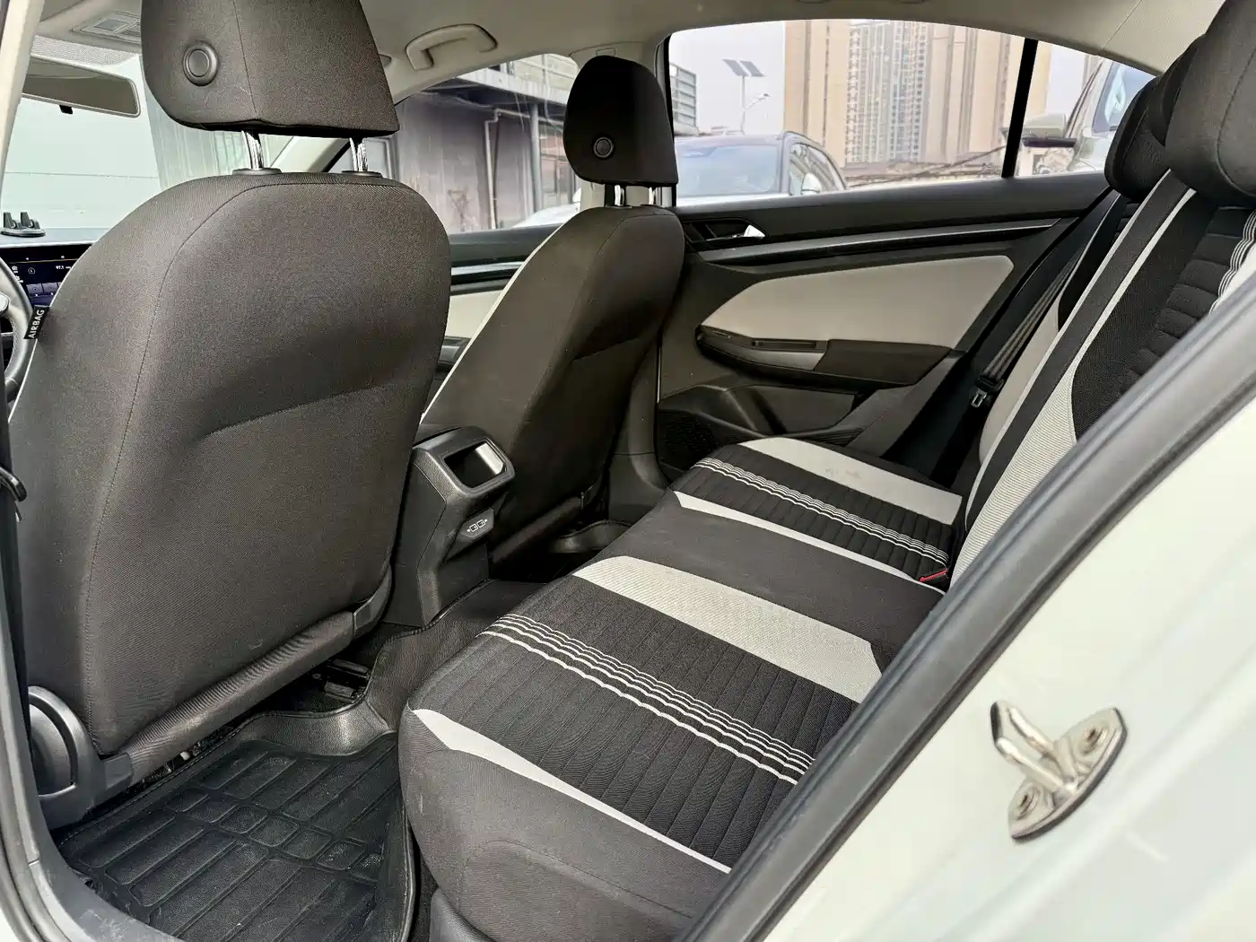 Volkswagen Bora 2024 200TSI DSG Smooth Ride Edition фото 6