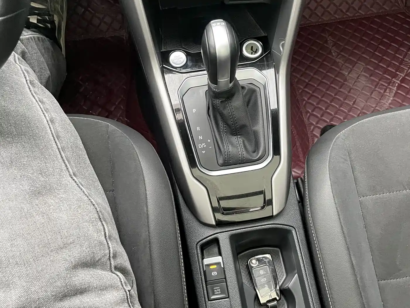 VOLKSWAGEN T ROC EXPLORING SONGS