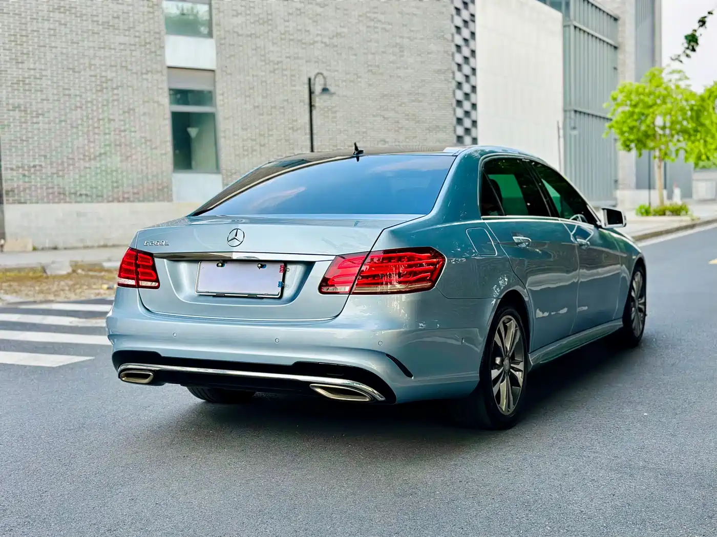 Mercedes-Benz E-Class 2015 Facelift E 260 L Sport фото 6
