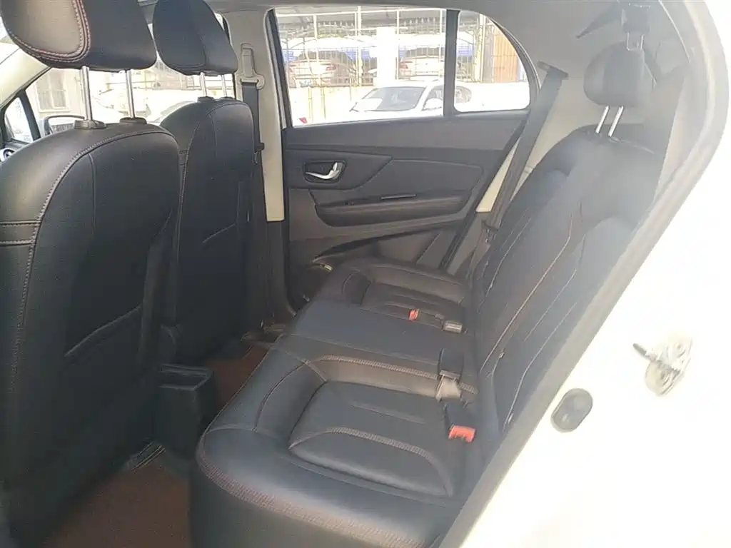 Haval H1 2016 Facelift Blue Label 1.5L Manual Luxury фото 17