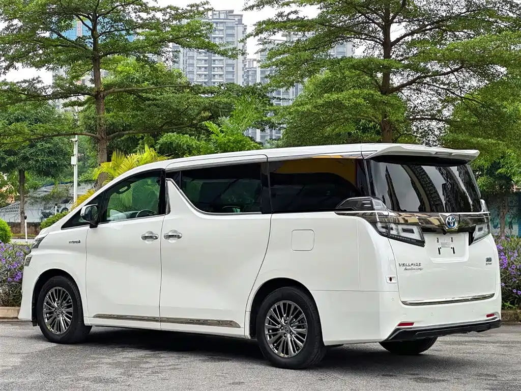 Toyota Vellfire 2019 Hybrid 2.5L HV Premium Edition фото 5