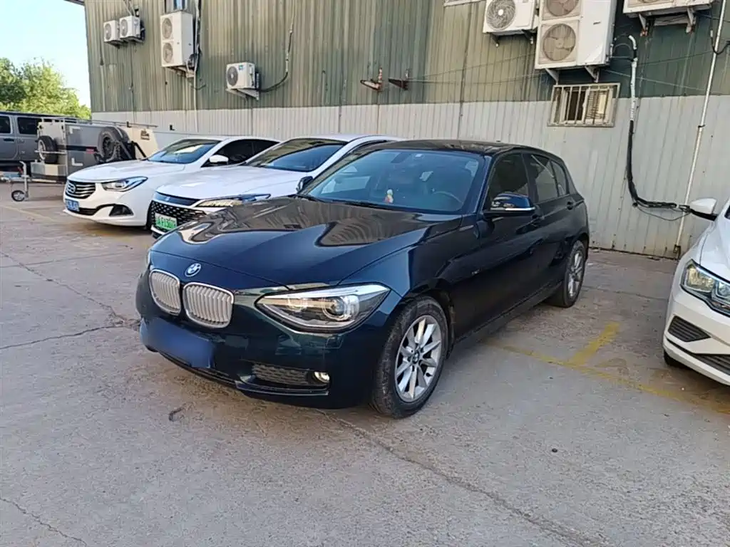 BMW 1 Series (Import) 2013 Facelift 116i Urban Model фото 2