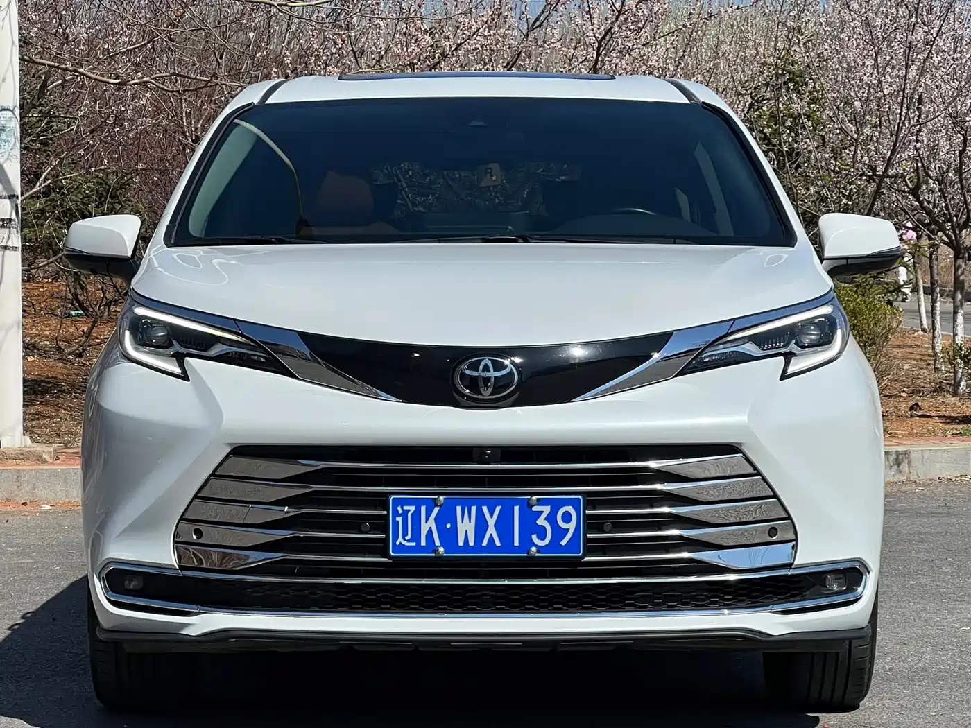 Toyota Sienna 2024 2.5L Hybrid Comfort Edition