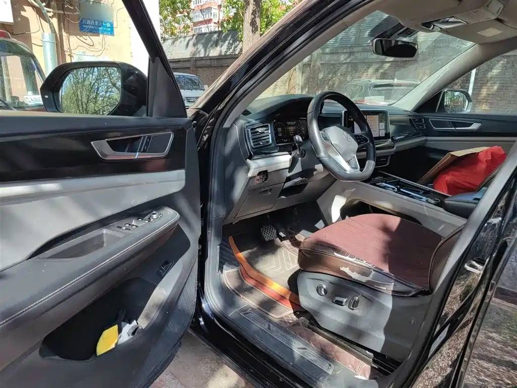 VOLKSWAGEN TOURANG