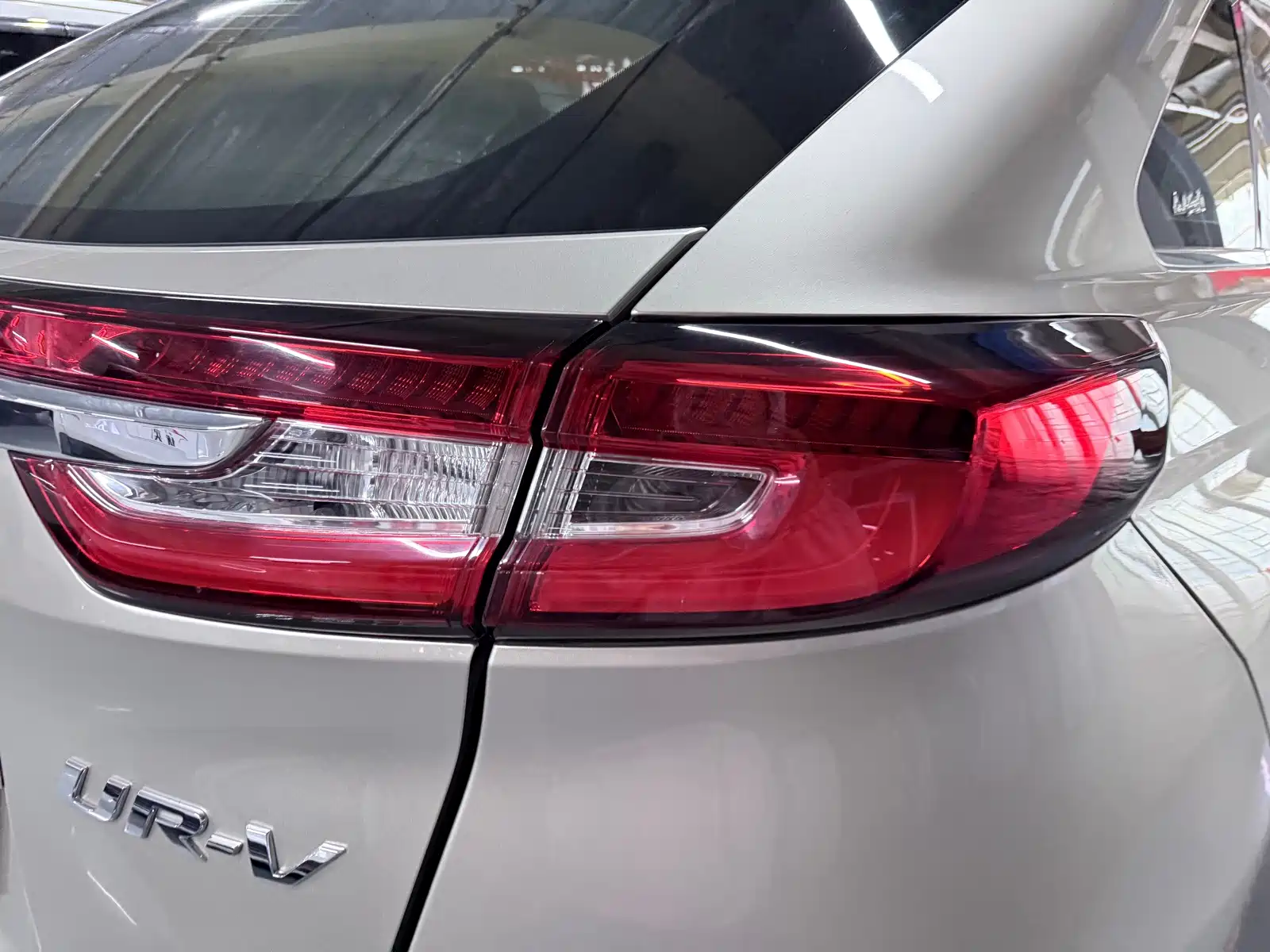 Фото 19 - Honda UR-V