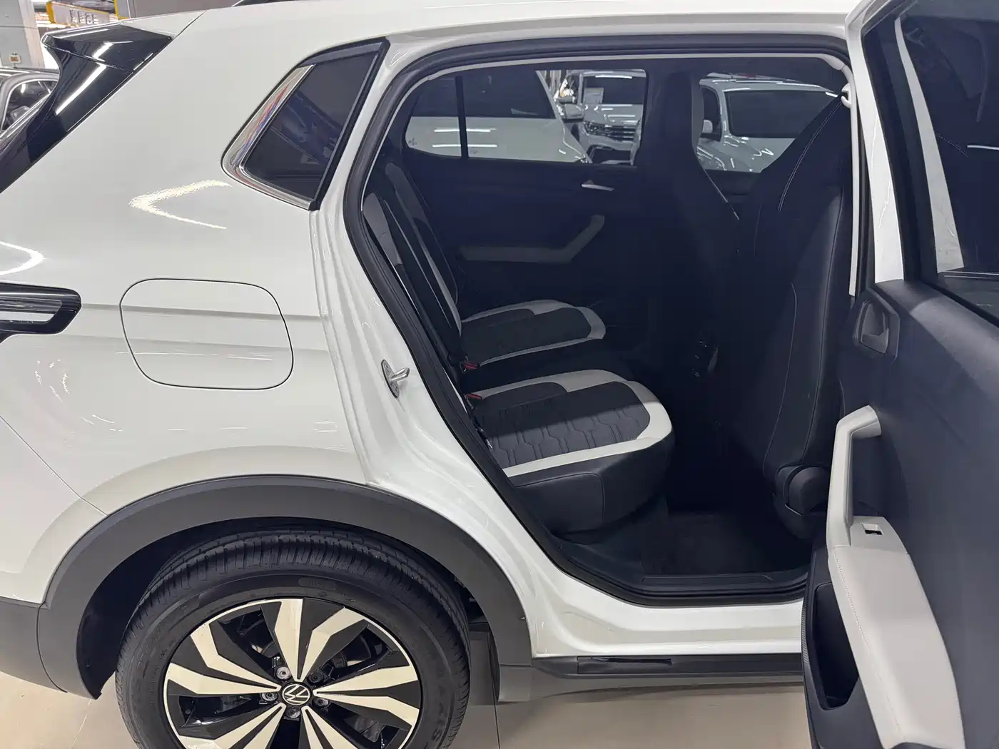 Volkswagen Tharu 2025 New Edge 1.5L Aspiration Edition фото 12