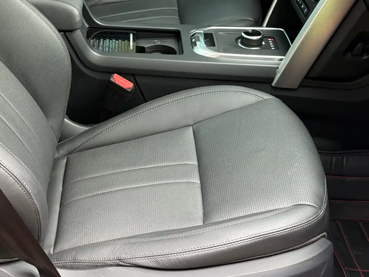Land Rover Discovery Sport 2018 240PS SE Edition фото 24