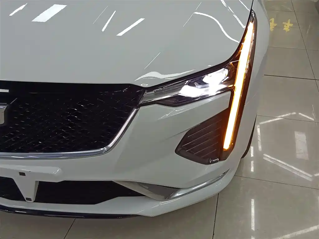 CADILLAC CT4