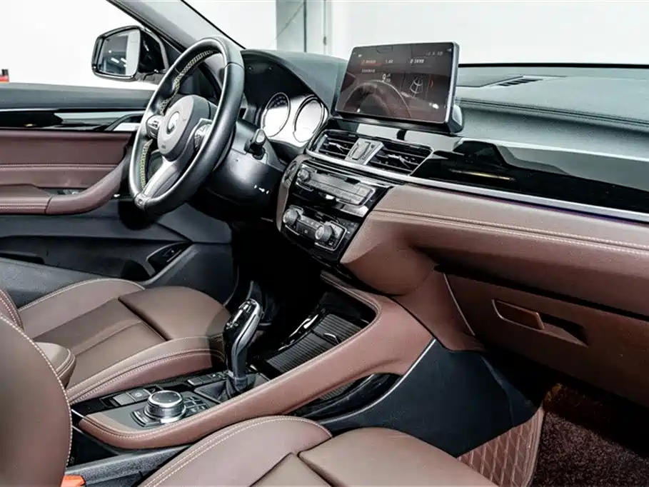 BMW X2 2023 sDrive25i M Sport Shadow Edition фото 17